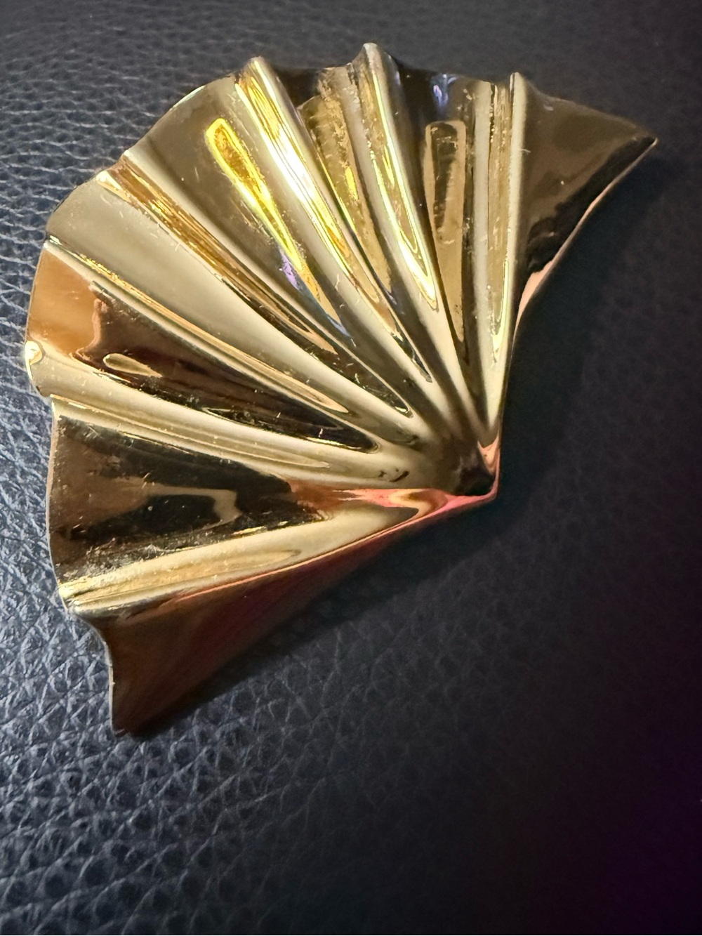 Signed Monet Vintage Bold Gold Tone Fan Statement Brooch Pin